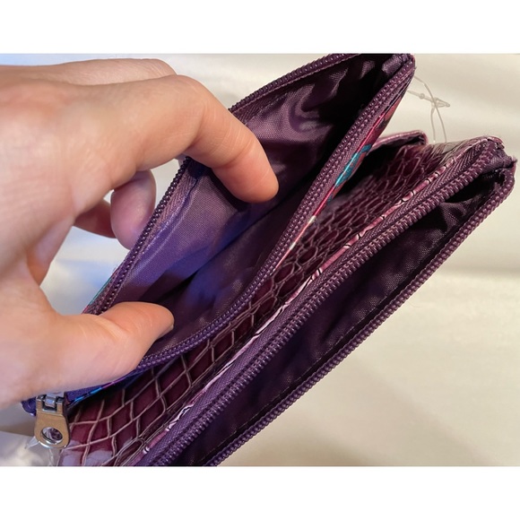 Modella’s 2pc Croc Set - Picture 15 of 16